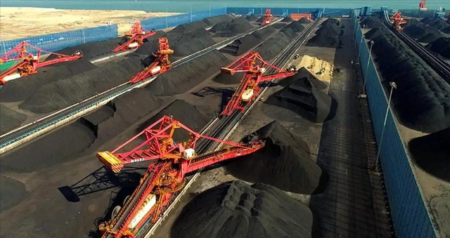 特朗普向全球发出通牒：180天内准备对中国动手，不帮忙就加税