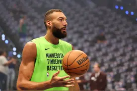 戈贝尔生涯合同盘点，27顺位逆袭，签3份亿元合同，人生赢家图片