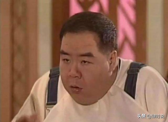 杨振宁去世仅2天，74岁“肥猫”郑则仕又被曝离世，内情让人意外