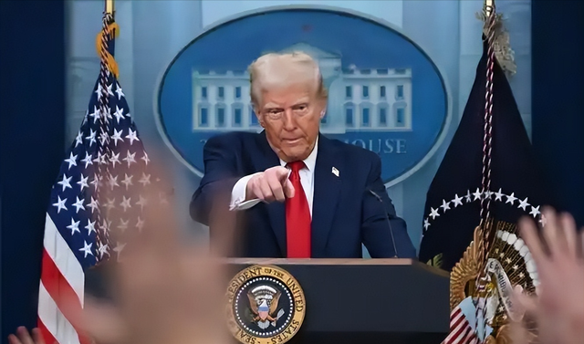 特朗普通告全球	，解决台湾问题，取决中国决定，外交部斩钉截铁