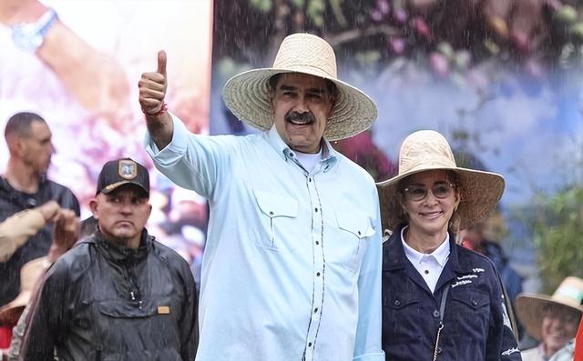 委内瑞拉油轮刚出海	，中国军舰紧随其后，特朗普的算盘又打错了？