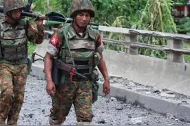 缅甸克钦邦告急！克钦军拿下卡东山，激战南茂，直逼翡翠之都帕敢图片