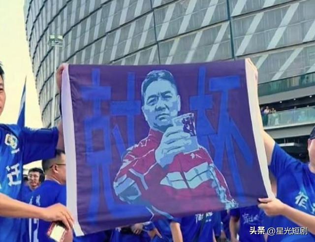 刘强东亲临引爆价格战！京东5000平折扣超市如何重塑下沉市场？