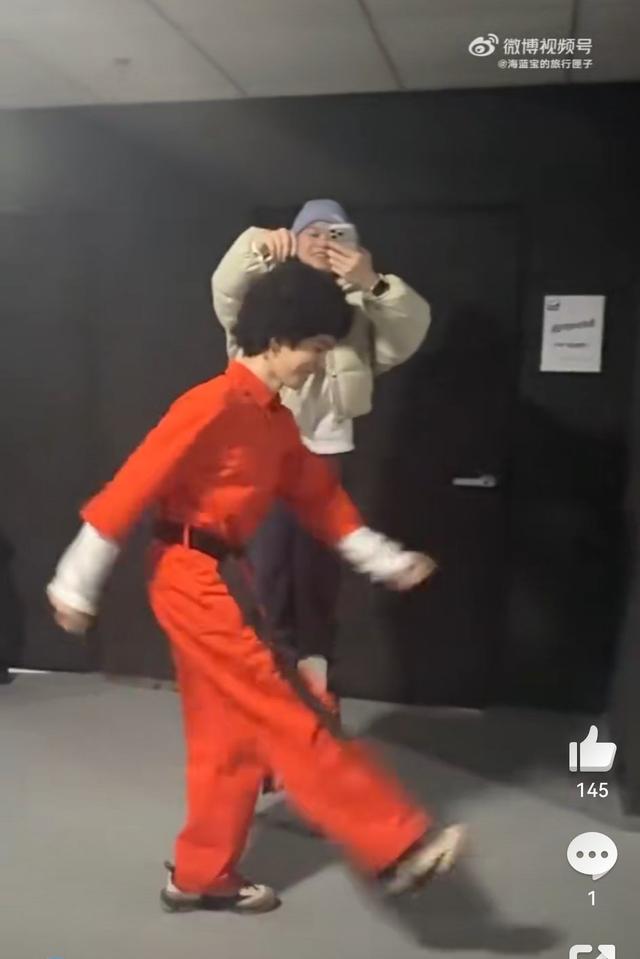 真相了！全红婵来北京不是冬训而是看王俊凯话剧	，她的眼里有光了