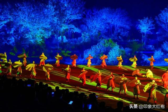 印象大红袍，2025精彩答卷，2026蒸蒸日上！