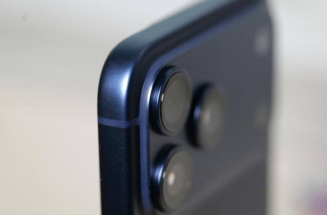 谁更好看？iPhone17ProMax/小米17ProMax/VIVO X300Pro真机对比！