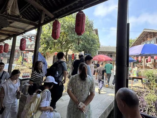 大胆猜：“双节”假期，岳阳来了多少人？