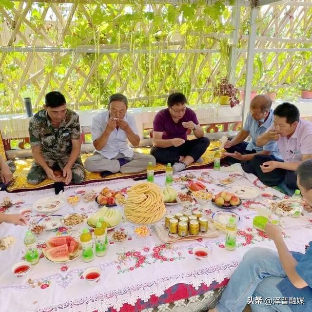 泽普县布依鲁克塔吉克族乡：文化旅游互嵌发展 绘就民族团结新画卷