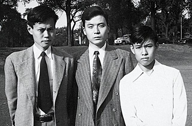 杨振宁葬礼结束，身披国旗无数人送行，可三大恶心情况还是发生了