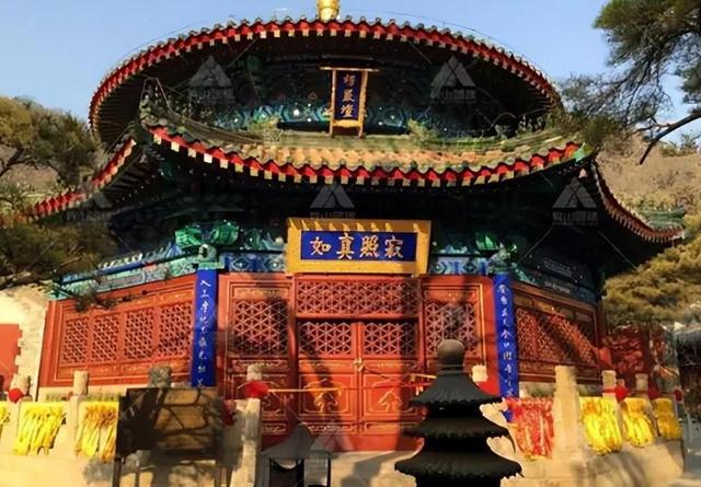 中国有一古寺，庙不大，却有武警24小时站岗，它有何特殊之处？