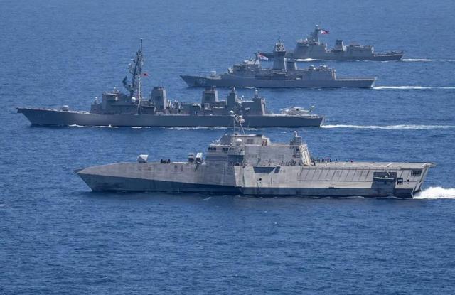 北京大阅兵后，俄方收到最新情报，美国为中国准备了25个秘密武器