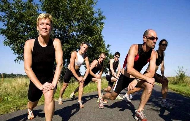 每天跑多少公里最合适？一张“懒人速查表”，让你不再纠结！