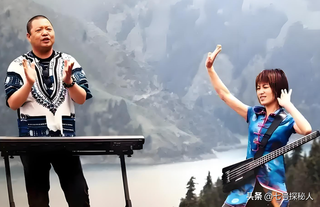 她连续5次上春晚，私下却和恩师同居怀孕被骗流产，现在57岁单身