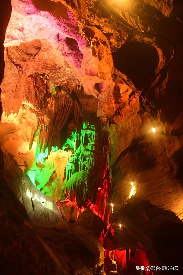 邢台天梯山：秋色美景入画来