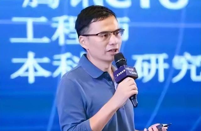 他身家几百亿却只开 20 万的车，8 亿人用他的产品，却没几人认识他