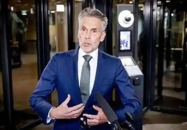 死不悔改，中荷还是没谈拢，荷兰拒绝归还治理权，输家60天内诞生