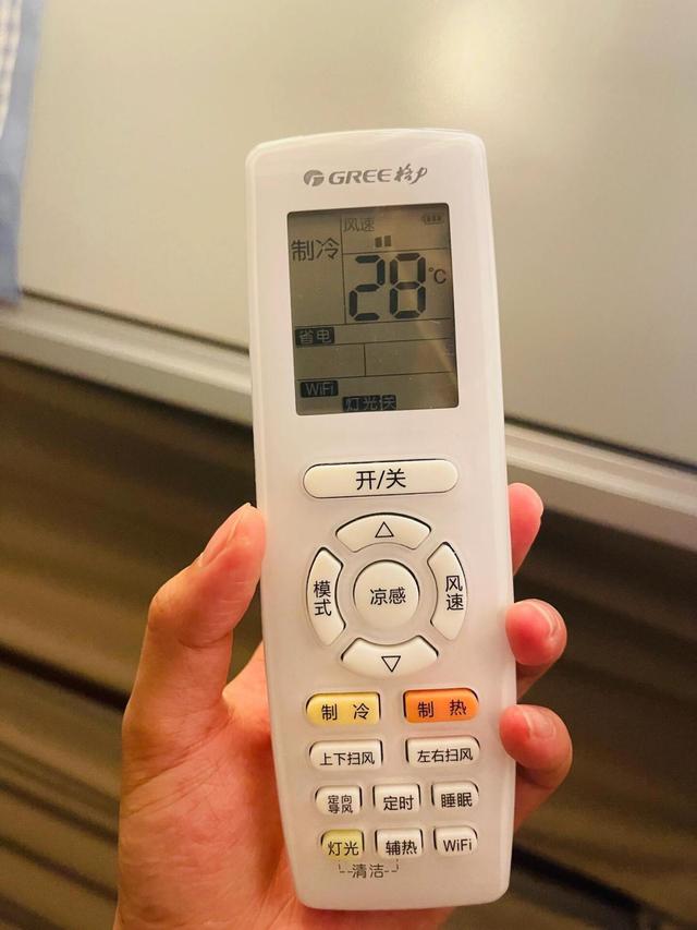 晚上开空调，不要再开到26度了，幸亏维修师傅提醒，看完涨知识了