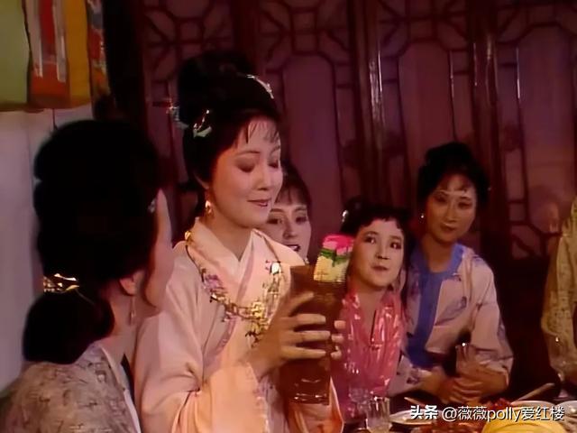 谁是薛宝钗的佳偶？答案是贾雨村，婚姻可以相互选择，他俩绝配