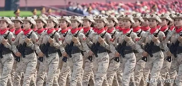 女民兵李思颖阅兵回家后仅半天，又有一个新身份：河北工大研究生