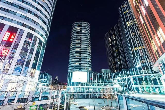 从离城三里到潮流心脏,北京三里屯,如何逆袭成北京城市地标?