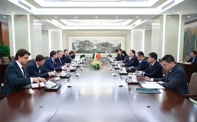 乌方访华回国后，泽连斯基通告全球，恐要制裁中方，理由简直荒唐