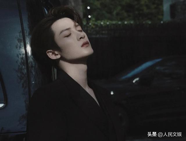 专访 | 檀健次：不追溯过往，也不惧怕将来