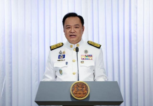 佩通坦等到最终结果，他信入狱还不是结局？泰国国王强势出手，他信家族还有翻盘的可能？