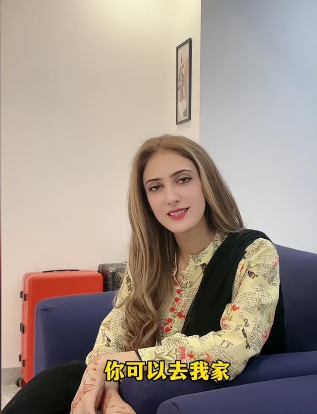 东北小伙被印度高种姓女友看上，老丈人赠千万别墅，他不满要回国