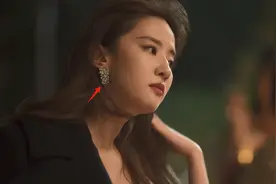 刘亦菲用“38万的耳环”，让观众看清国产剧假穷人有多离谱图片