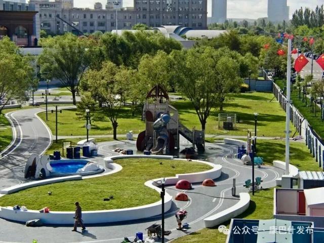 住在康巴什，住进公园里