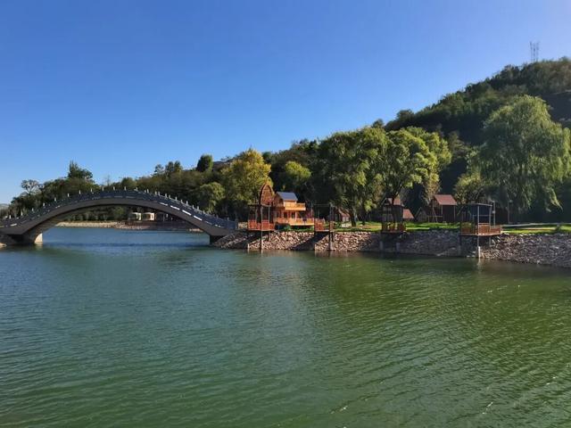 这个秋天，秦皇湖悄悄变了~
