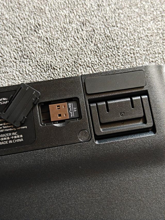 超薄、超强、超炫 - 雷蛇黑寡妇蜘蛛V4矮轴竞技极速版首发评测
