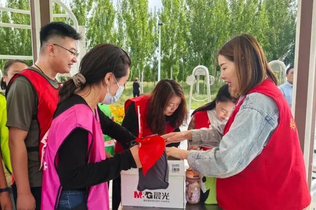 “铭记历史·砥砺前行”——楚古兰街道举办纪念中国人民抗日战争暨世界反法西斯战争胜利80周年徒步活动