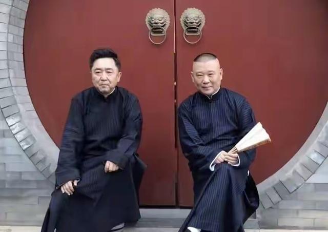 郭德纲到底给于谦多少钱？为啥他这么豪！坐拥60亩马场，豪宅超大