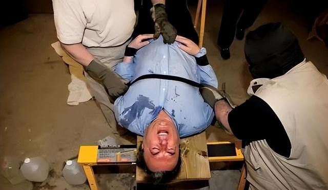 边境赌博有多可怕？女的裸体拍卖，男的生拔指甲，远比想象中可怕