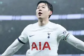 独造2球！7万人面前，孙兴慜创历史：160球89助攻，载入热刺史册图片