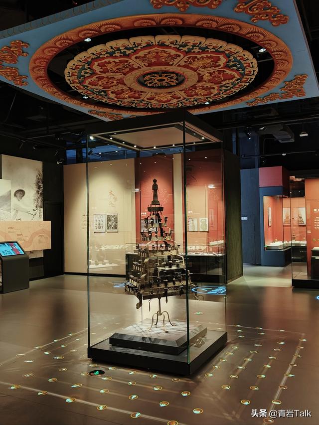 赏秋遇糟心，游客躲暴走族、劝阻遭无视，普通人咋破局？