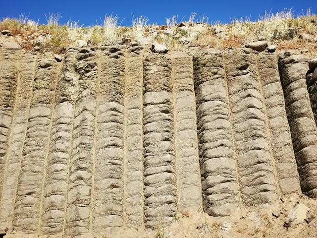 从张家口、宣化到太仆寺旗牛奶湖、石条山旅游，正好一天行程