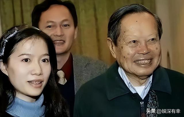 恩爱21年抵不过现实！103岁杨振宁已白发衰老，49岁翁帆绚烂如花
