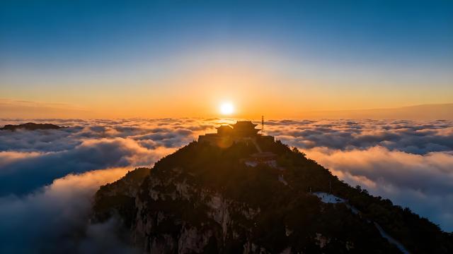 太行天界山：铁顶凌霄参道韵，绝壁凿梦铸传奇