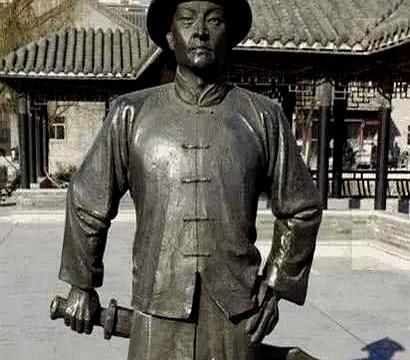 大清一等侍卫有多牛？正三品碾压知府，和珅靠它成“二皇帝”