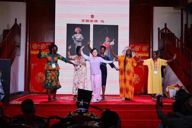 “狂飙”国际流量!东城凭啥“圈粉”入境游客?
