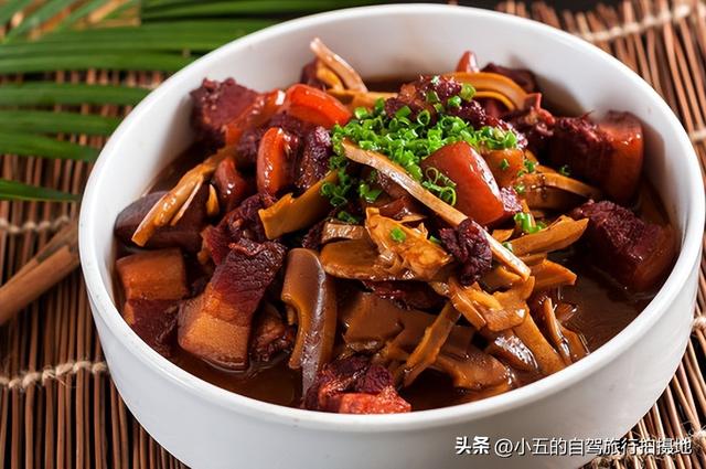 宁波四明山红叶指南：红枫隧道到星空露营，人均300吃遍山间美味