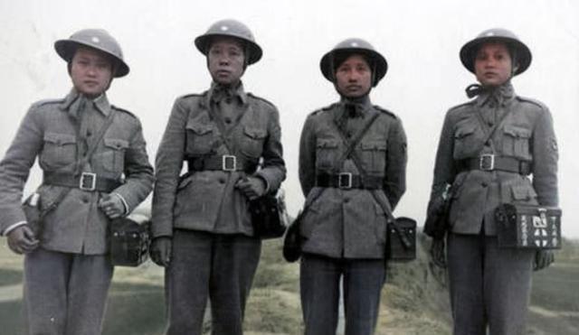 国民党女兵罕见老照片	，一点不像电视中的女特务，图4挺漂亮