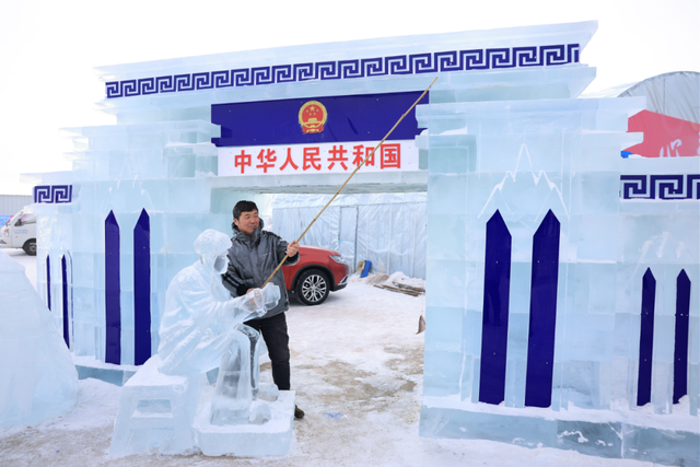 内蒙古冰雪英雄会额尔古纳冰雪欢乐季第三届中俄界河冰钓活动，冰雪盛宴启幕图集