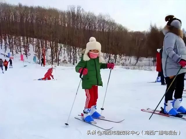 【迎旅发 看鸡西】100元全天畅玩！鑫人合滑雪山庄超全攻略来袭→