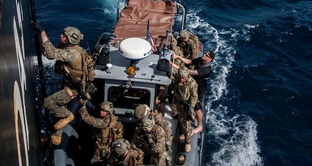 美媒：180 万桶中国买的原油	，公海上说扣就扣，特朗普到底想干嘛?