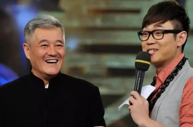 范伟没想到2026春晚仅剩2月，老搭档赵本山因大鹏一句话口碑暴增