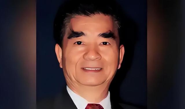 大鱼终于落网，78岁的“爱国华侨”，竟是刺探我国30年的间谍