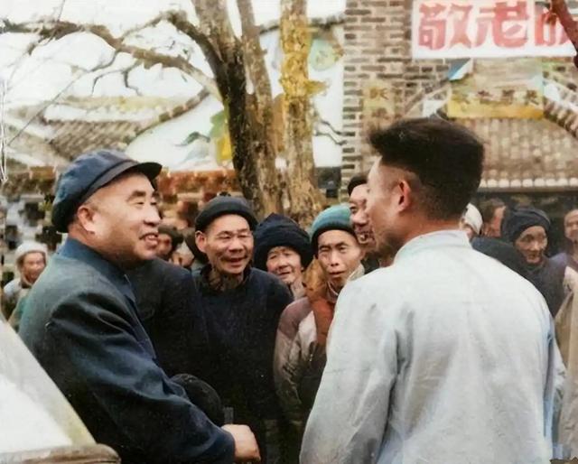 三过草地的女红军当农民，朱老总怒斥当地领导：你知道她是谁吗？